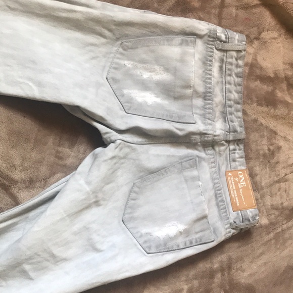 Grey ripped one teaspoon jeans . - Picture 3 of 5